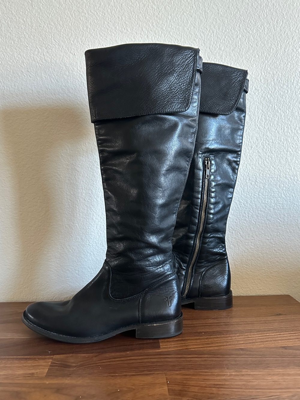 Frye Black Leather Tall Riding Boots Size 6 B Knee High Side Zip